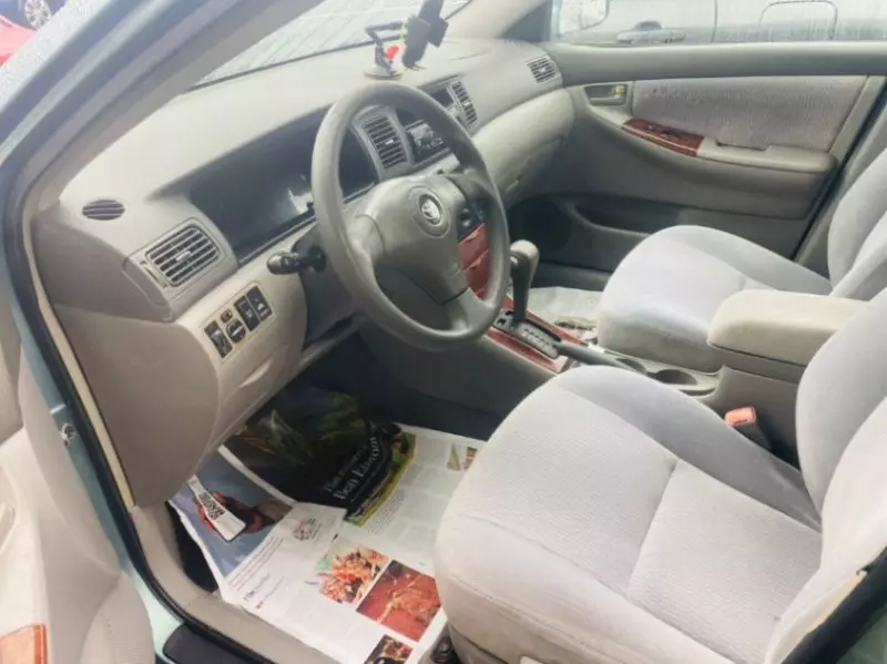 Toyota corolla   - 2006
