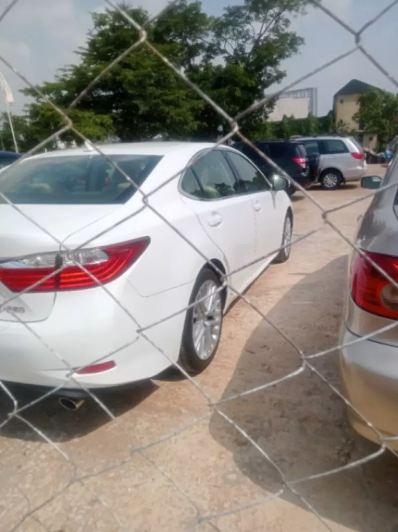 Lexus ES 350   - 2013