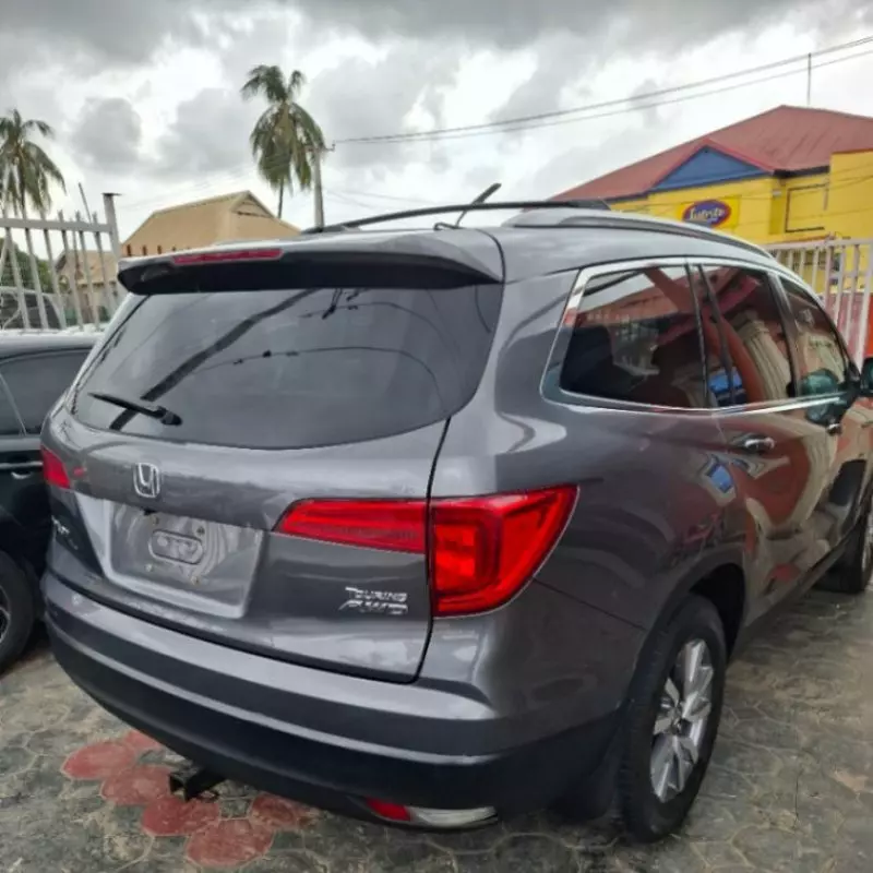 Honda Pilot   - 2017