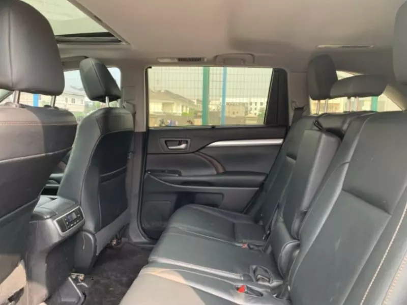 TOYOTA Highlander   - 2015