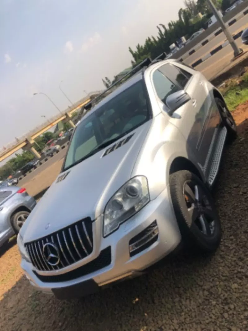 Mercedes-Benz ML 350   - 2011