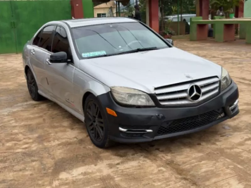 Mercedes-Benz C-Class   - 2009