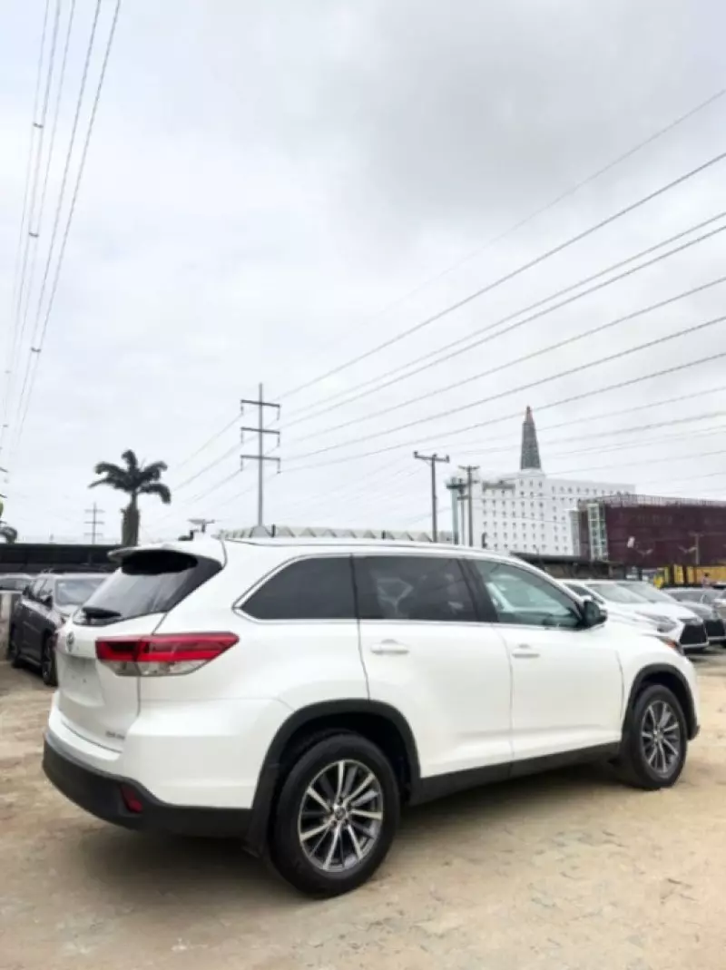 Toyota Highlander - 2017