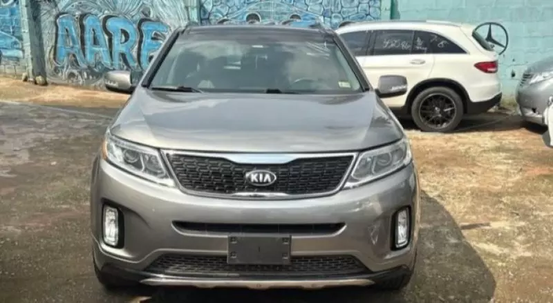 KIA Sorento   - 2013