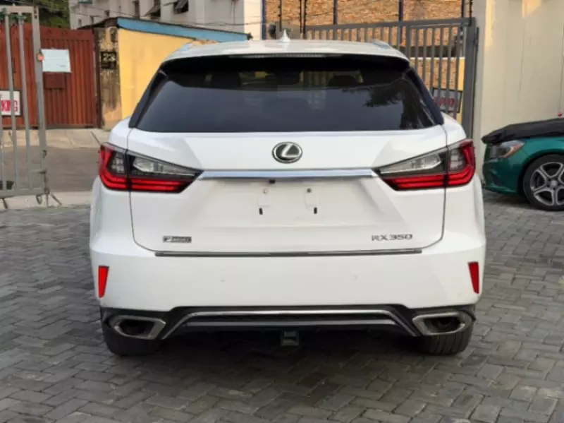Lexus RX   - 2017