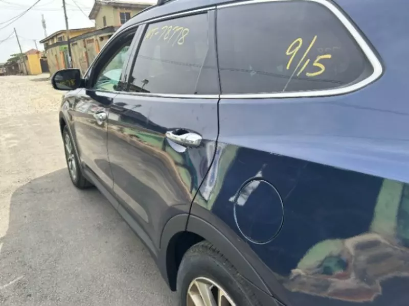 Hyundai Santa Fe   - 2017