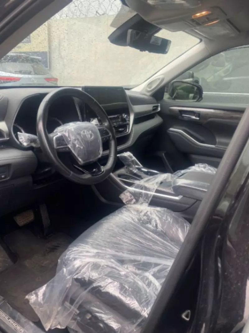 TOYOTA Highlander   - 2016
