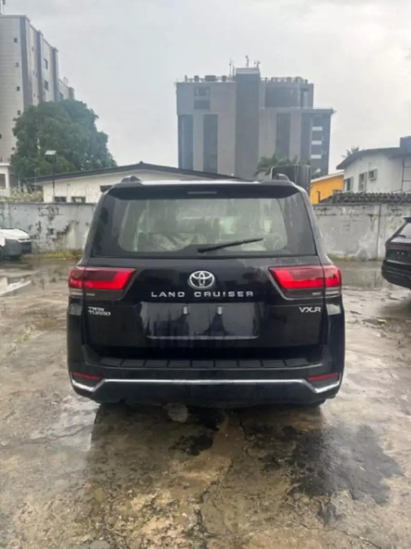 Toyota LAND CRUISER 300 LC300   - 2025