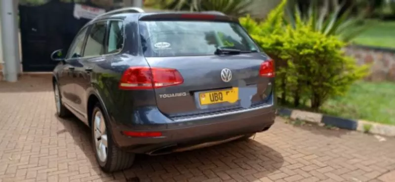 Volkswagen Touareg   - 2012