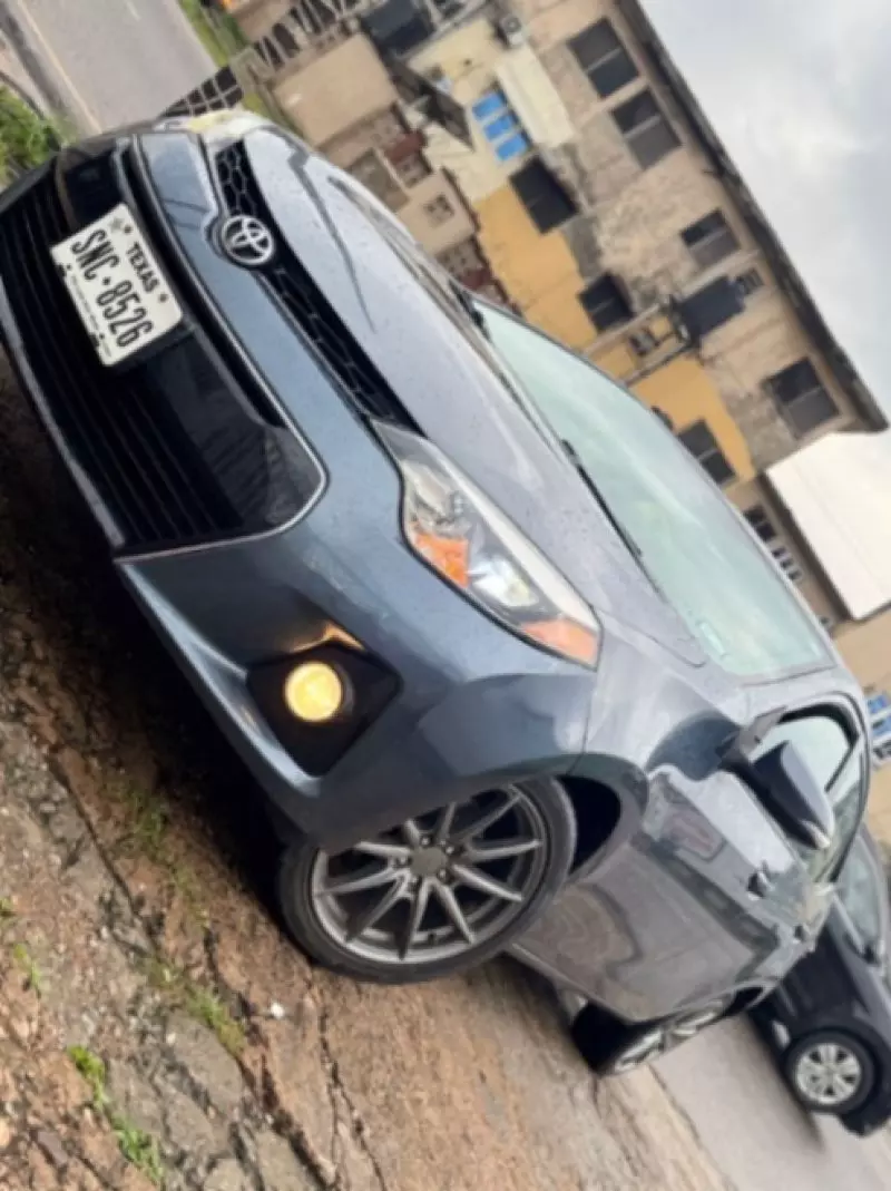 Toyota Corolla   - 2014