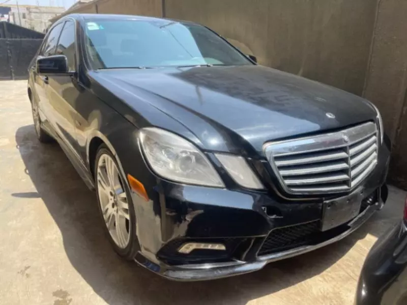 Mercedes-Benz E350   - 2012