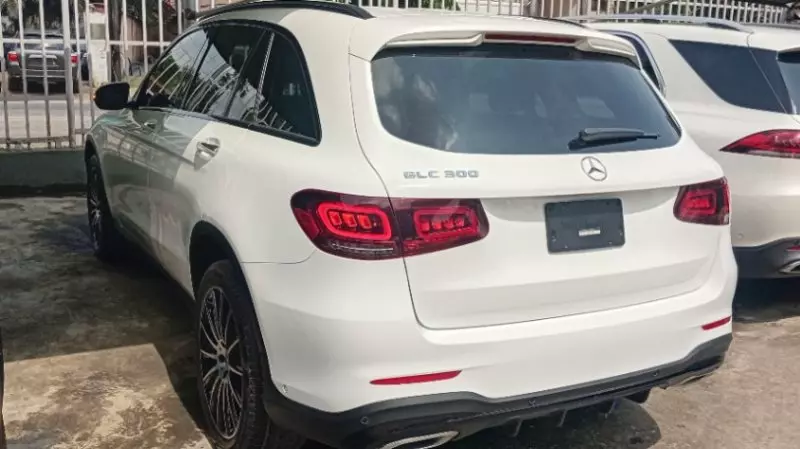 Mercedes-Benz GLC 300   - 2022