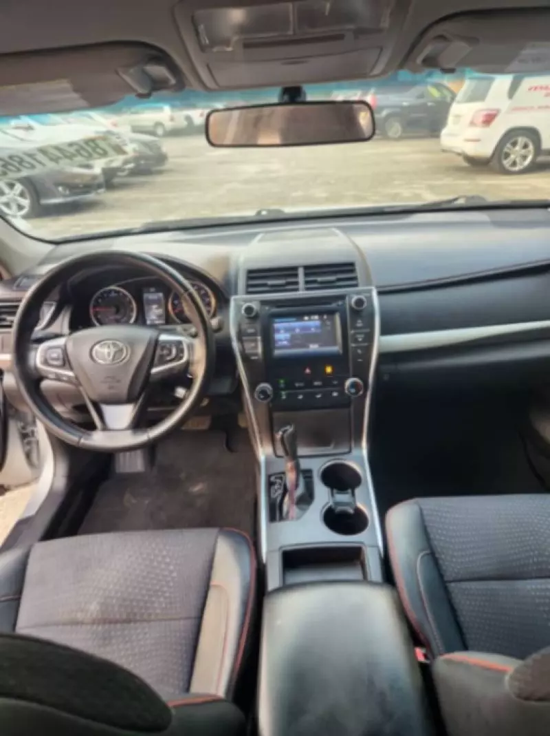 Toyota Camry - 2015