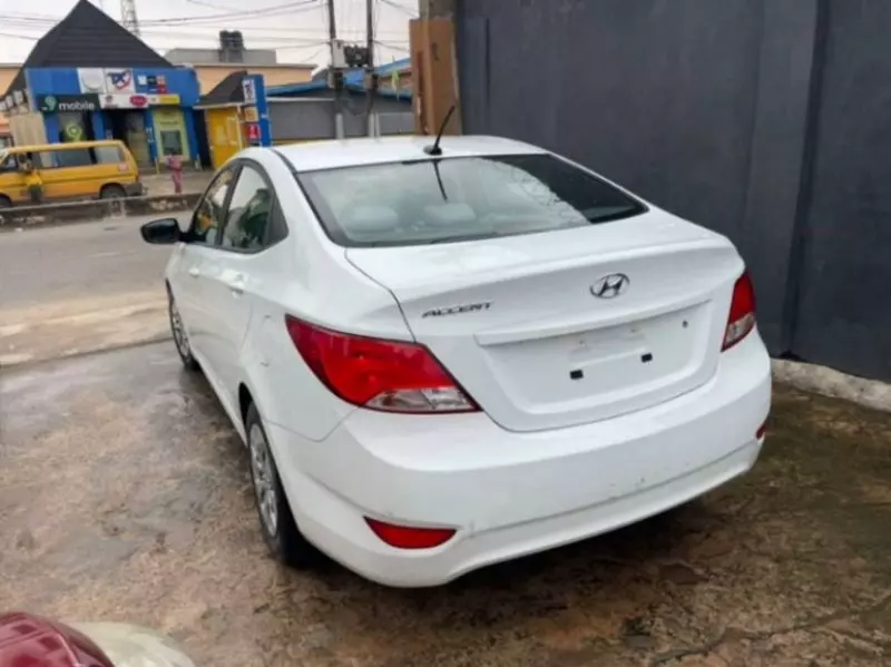 Hyundai Accent   - 2017