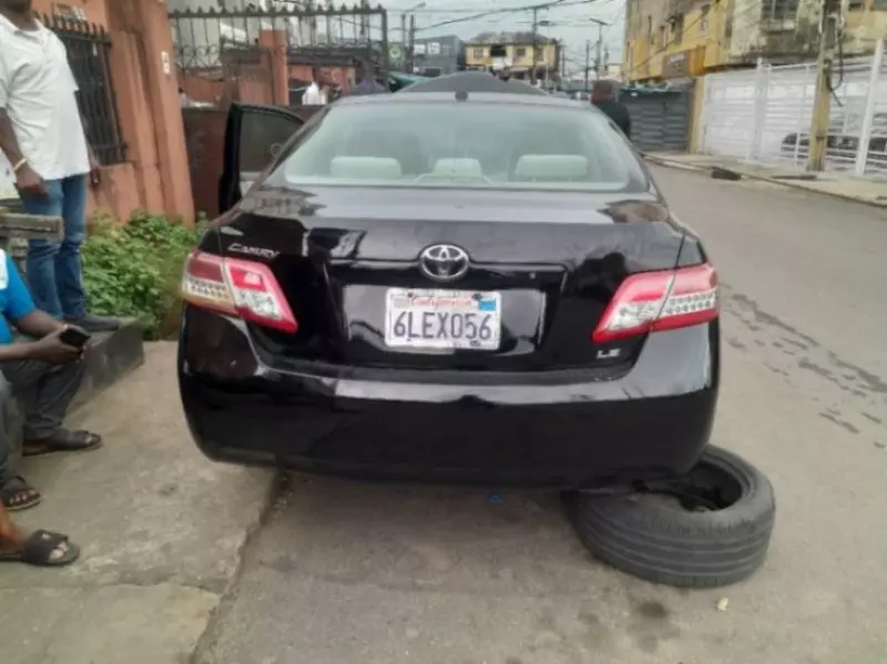TOYOTA Camry   - 2011