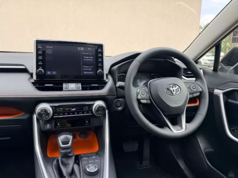 Toyota RAV 4   - 2020
