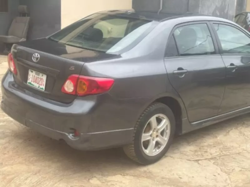 TOYOTA Corolla   - 2009
