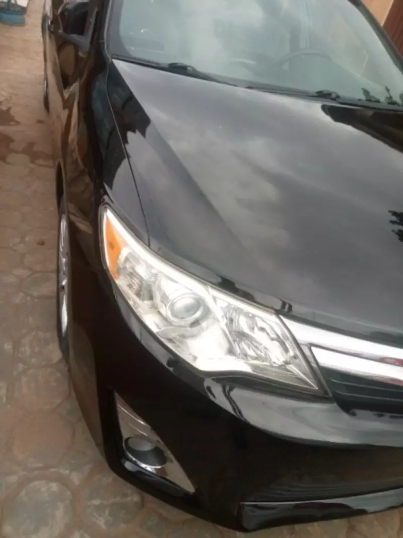 TOYOTA Camry - 2012