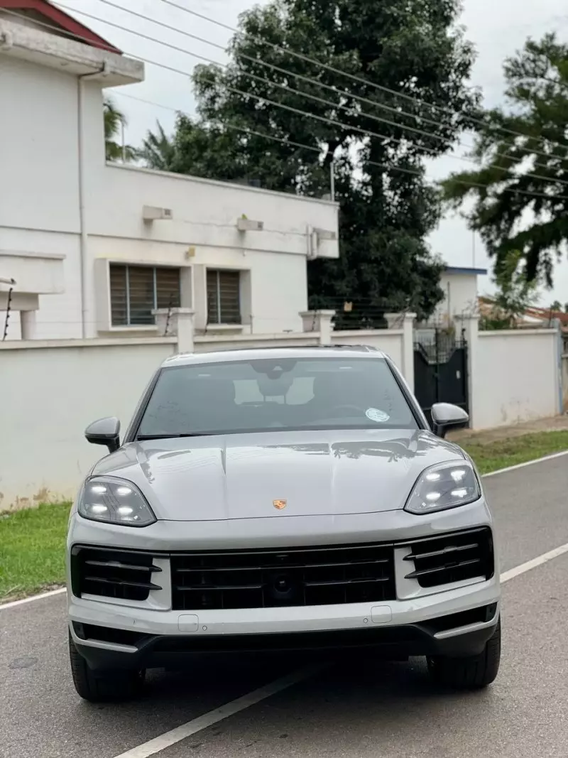 PORSCHE Cayenne - 2024