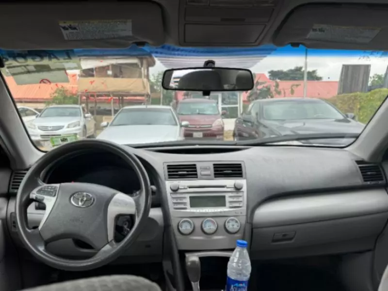 TOYOTA Camry   - 2010