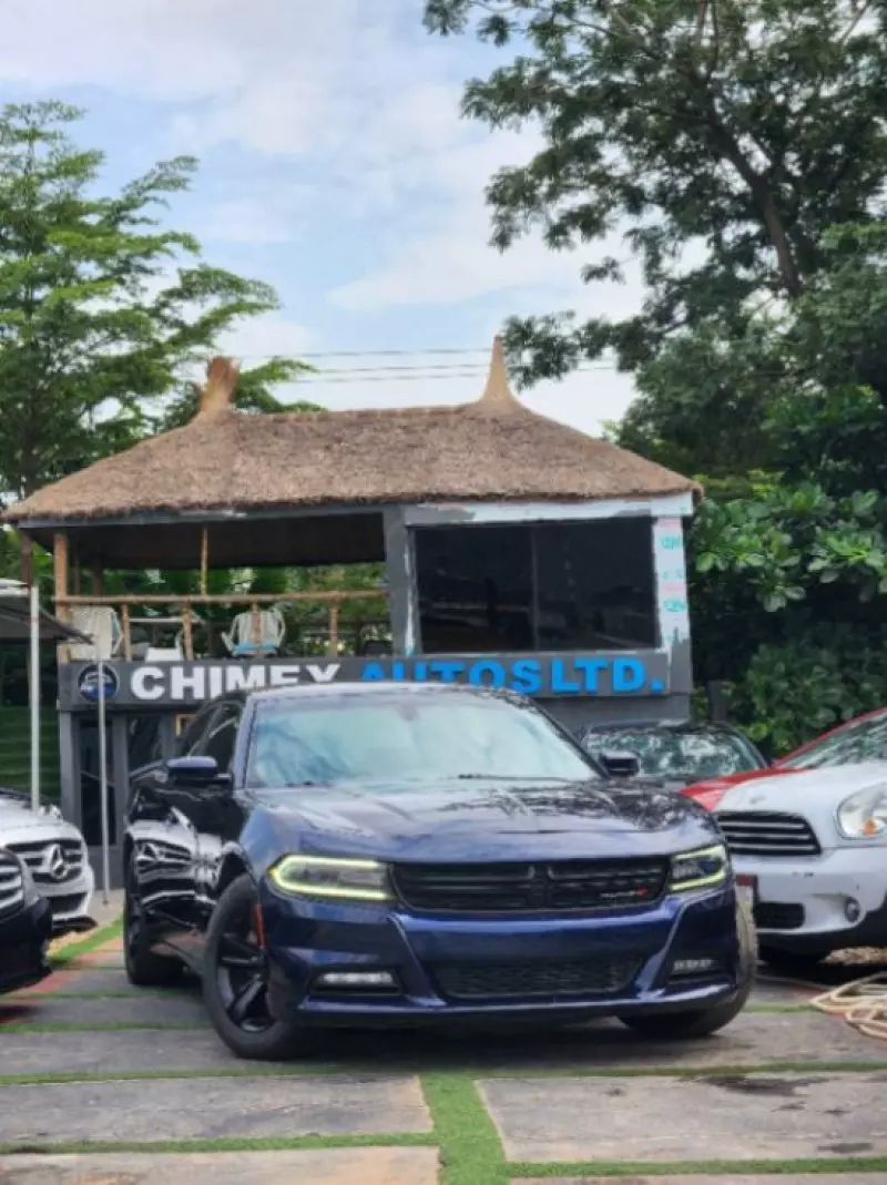 Dodge Charger   - 2015