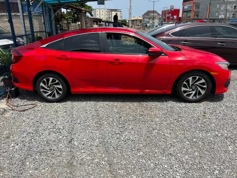 Honda Civic   - 2017