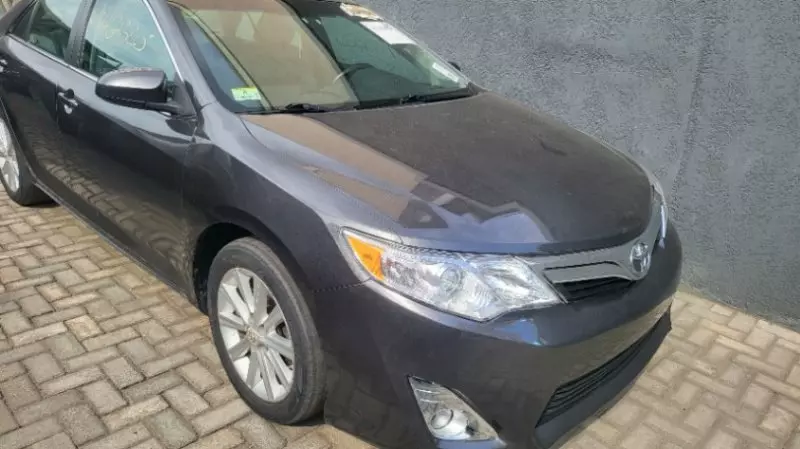 Toyota Camry   - 2012