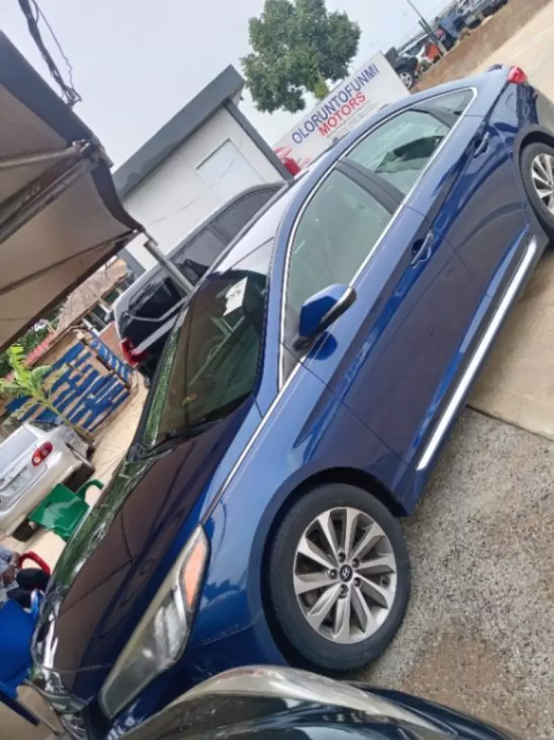 Hyundai Sonata   - 2015