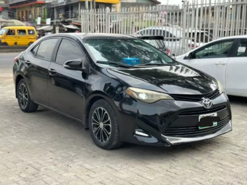 Toyota Corolla   - 2015