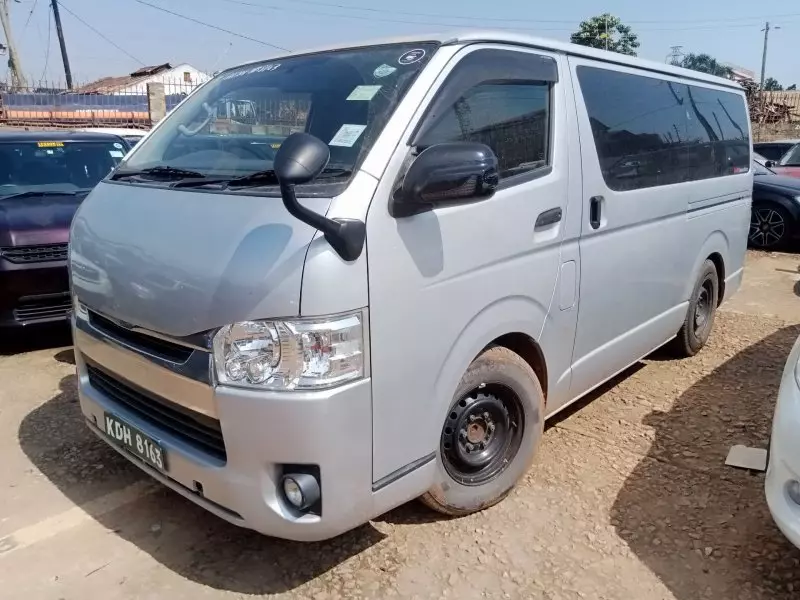 Toyota Hiace   - 2013