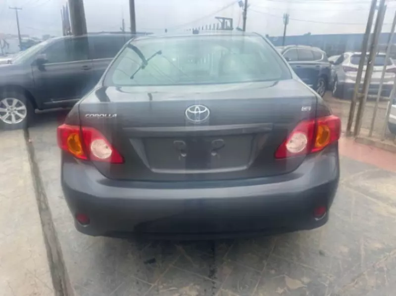 TOYOTA Corolla - 2009
