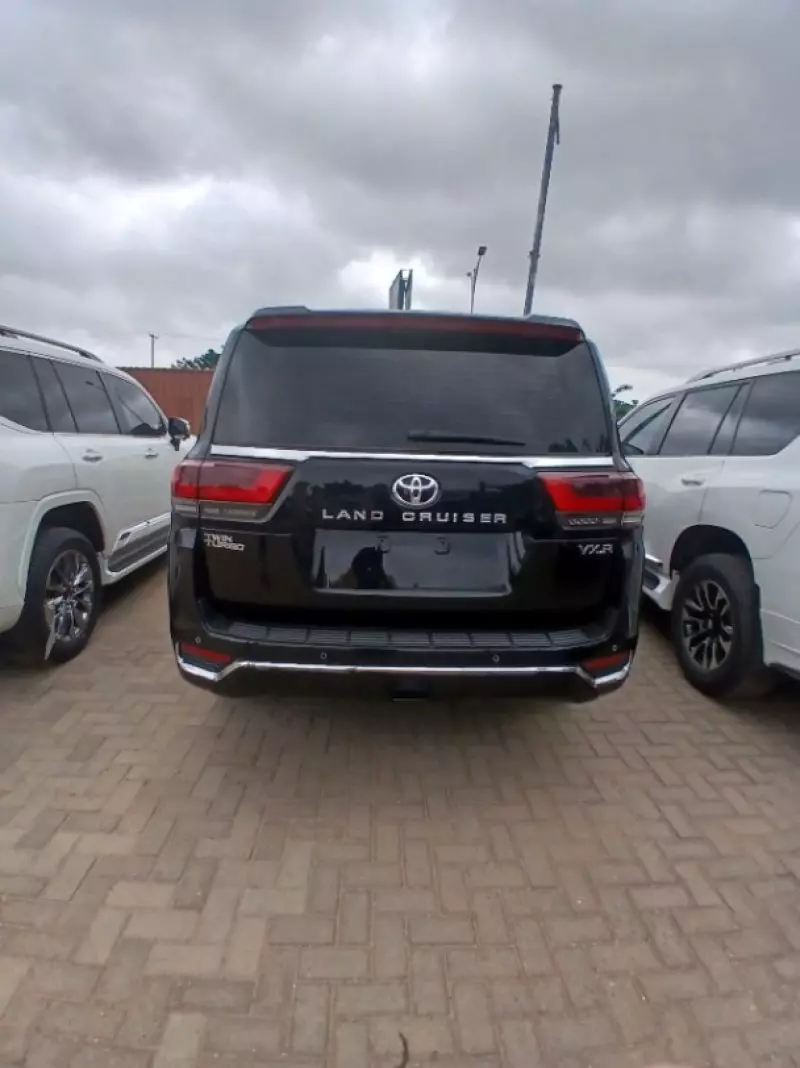 TOYOTA Land Cruiser - 2025