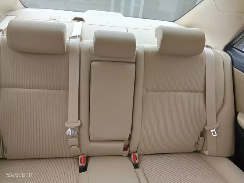 TOYOTA Premio - 2019