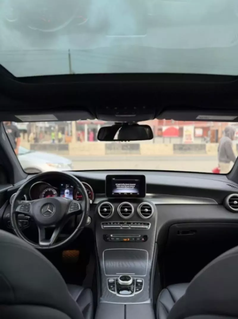 Mercedes-Benz GLC 300   - 2018