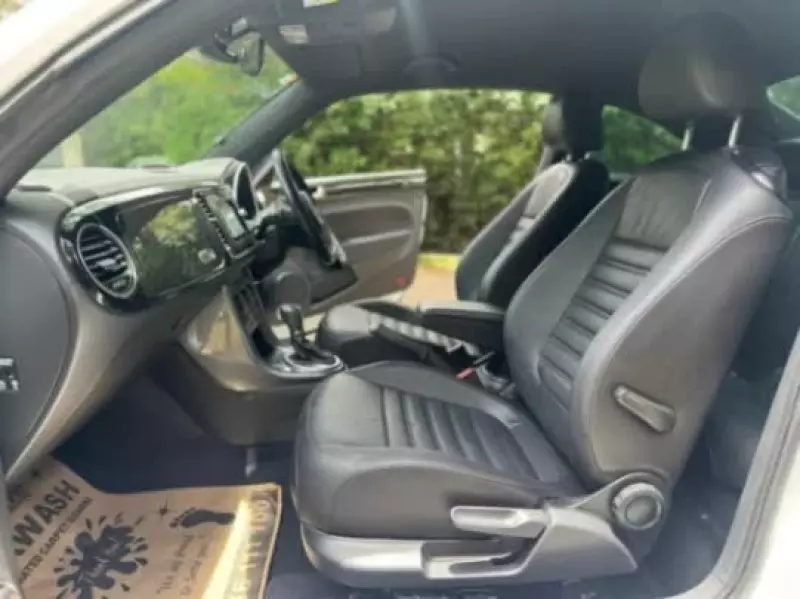 Volkswagen Beetle   - 2019