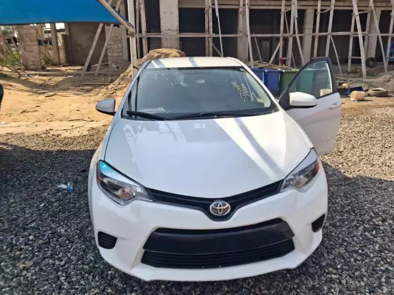TOYOTA Corolla   - 2015