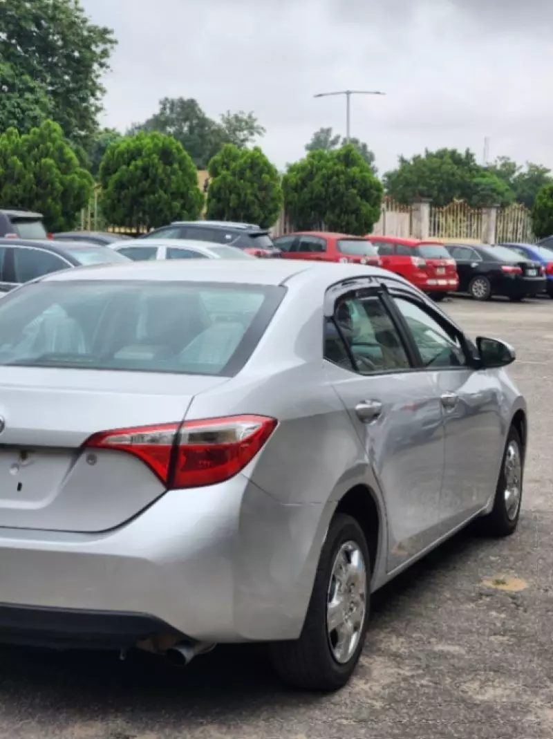 Toyota Corolla   - 2016