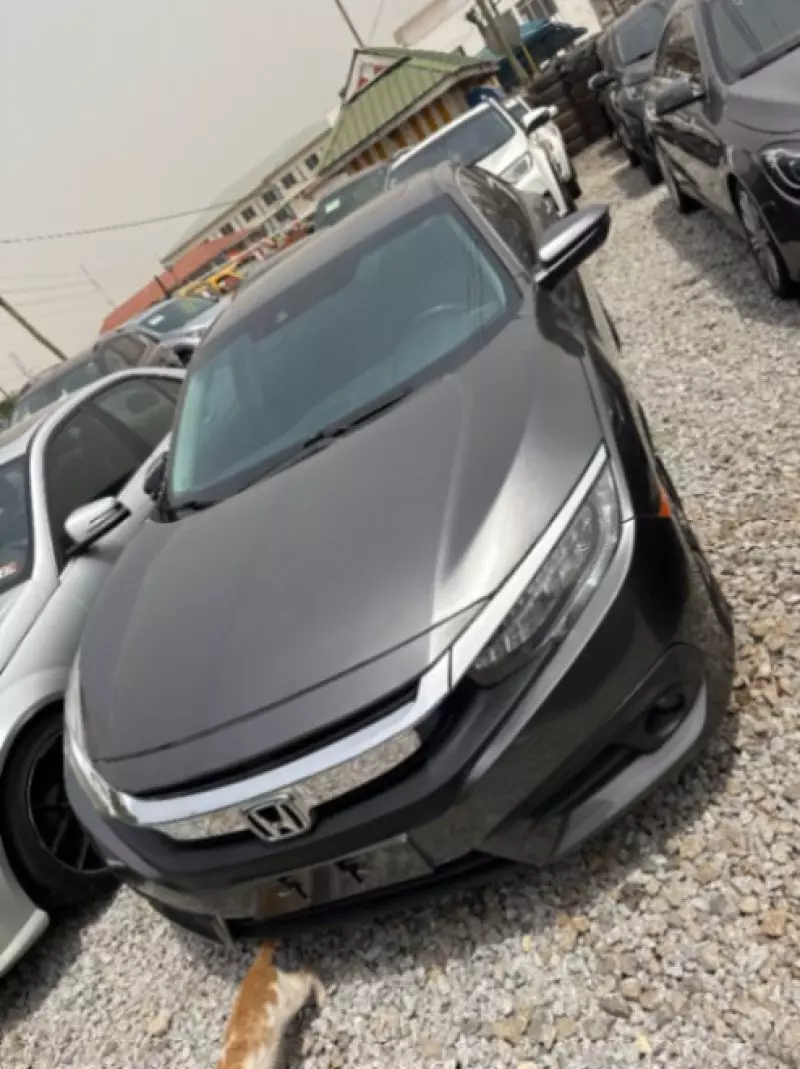 Honda Civic   - 2017