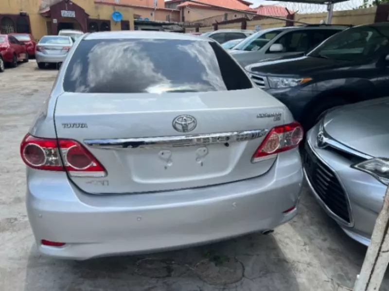 Toyota Corolla   - 2011