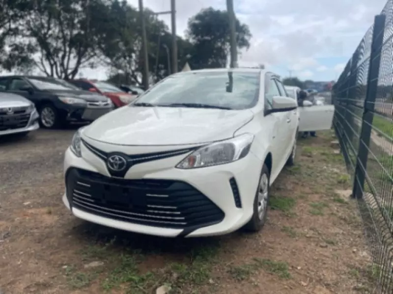 Toyota Yaris   - 2017