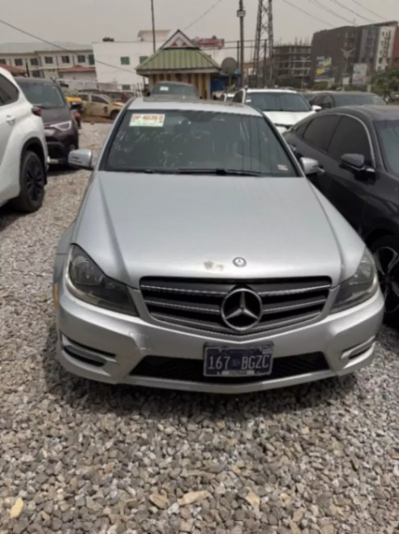 Mercedes-Benz C250   - 2013