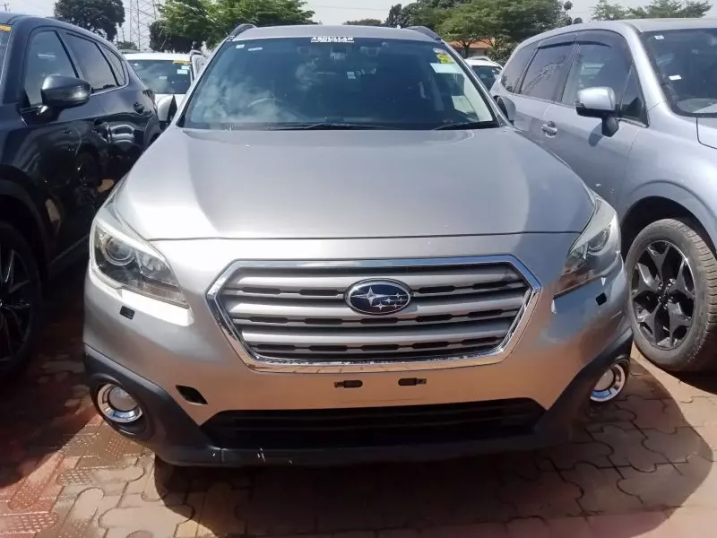 Subaru Outback   - 2017