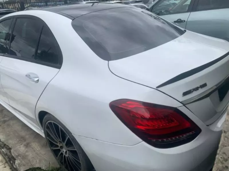 Mercedes-Benz C-class   - 2017