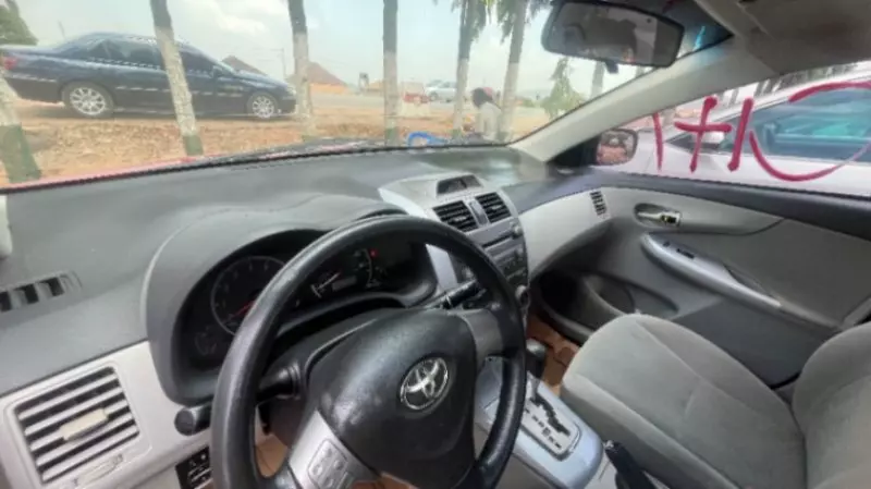 TOYOTA Corolla   - 2011