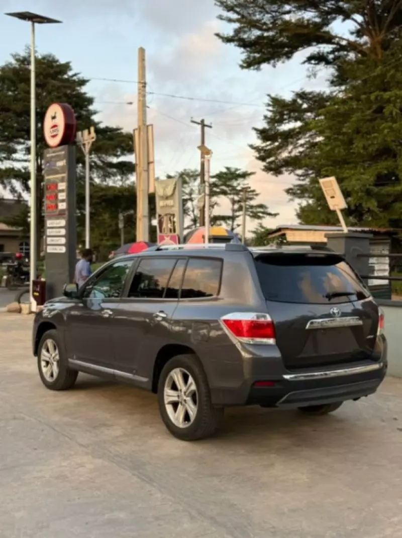 TOYOTA Highlander   - 2013