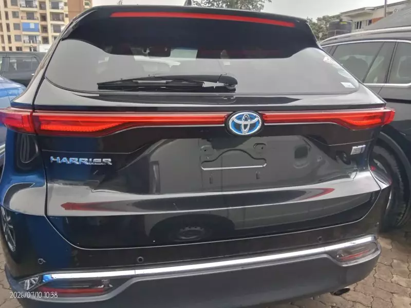 TOYOTA Harrier hybrid - 2020