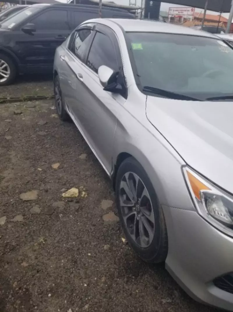 Honda Accord   - 2013