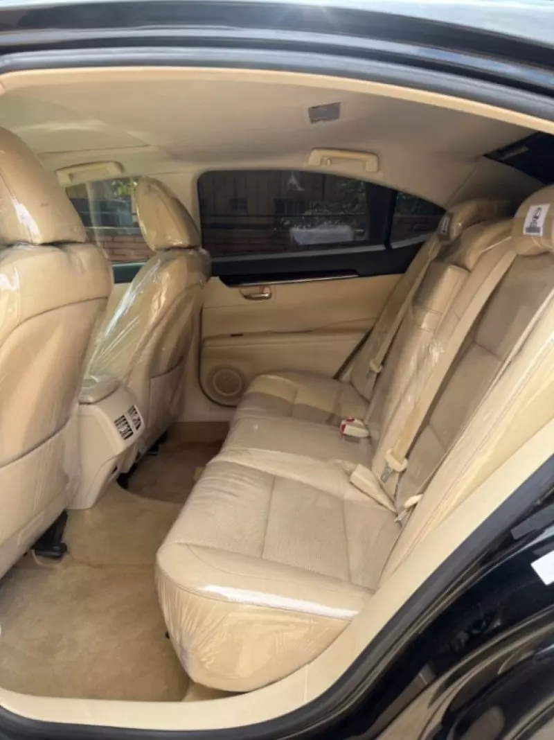 Lexus ES   - 2013