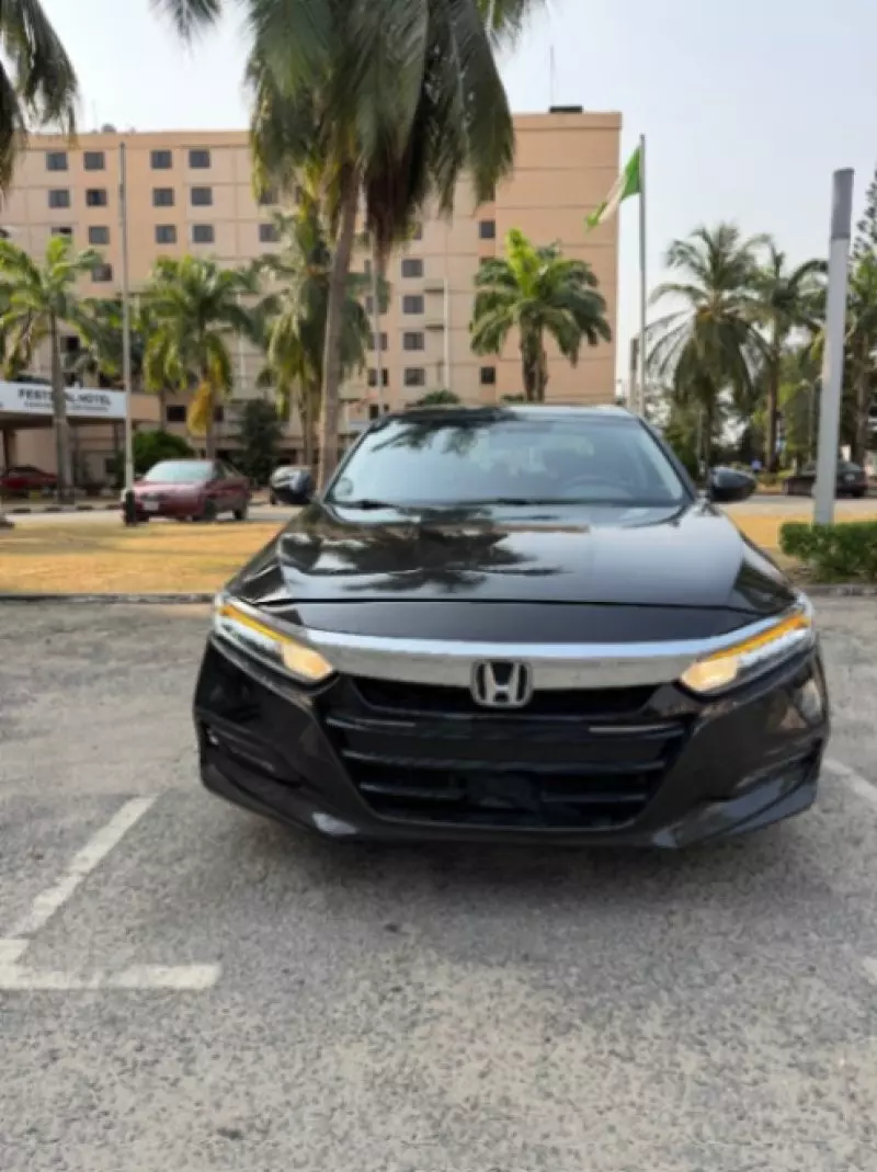 Honda Accord   - 2018