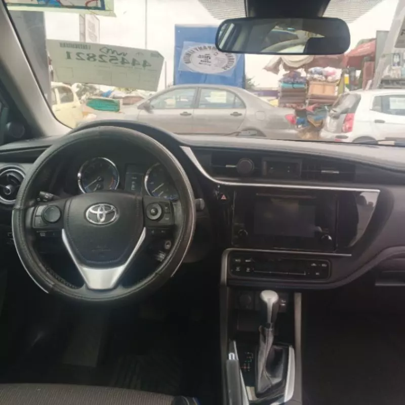 TOYOTA Corolla   - 2018